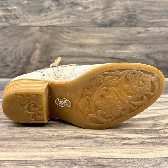 NIB Sofft Allene II 8.5M Western Chic Suede Antique Stud Bootie Boots Natural - Picture 10 of 12